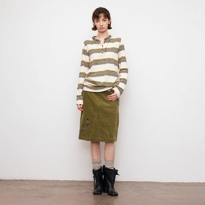 Dpercent | Corduroy skirt with handmade bead embellishments and back slit