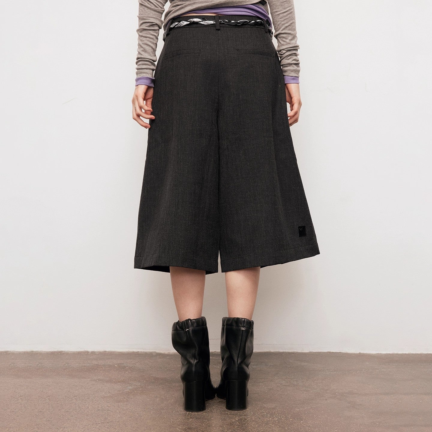 Dpercent | Gray wide-leg cropped trousers (three-quarter length)