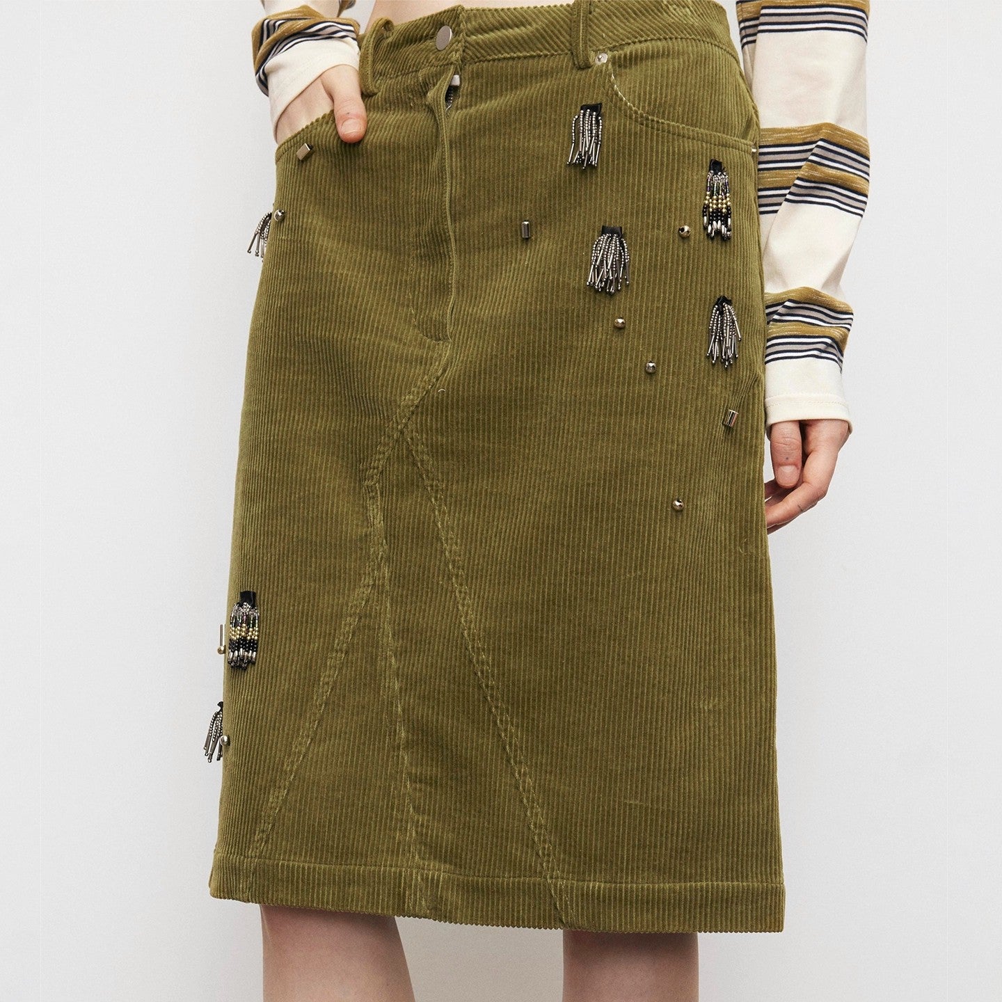 Dpercent | Corduroy skirt with handmade bead embellishments and back slit