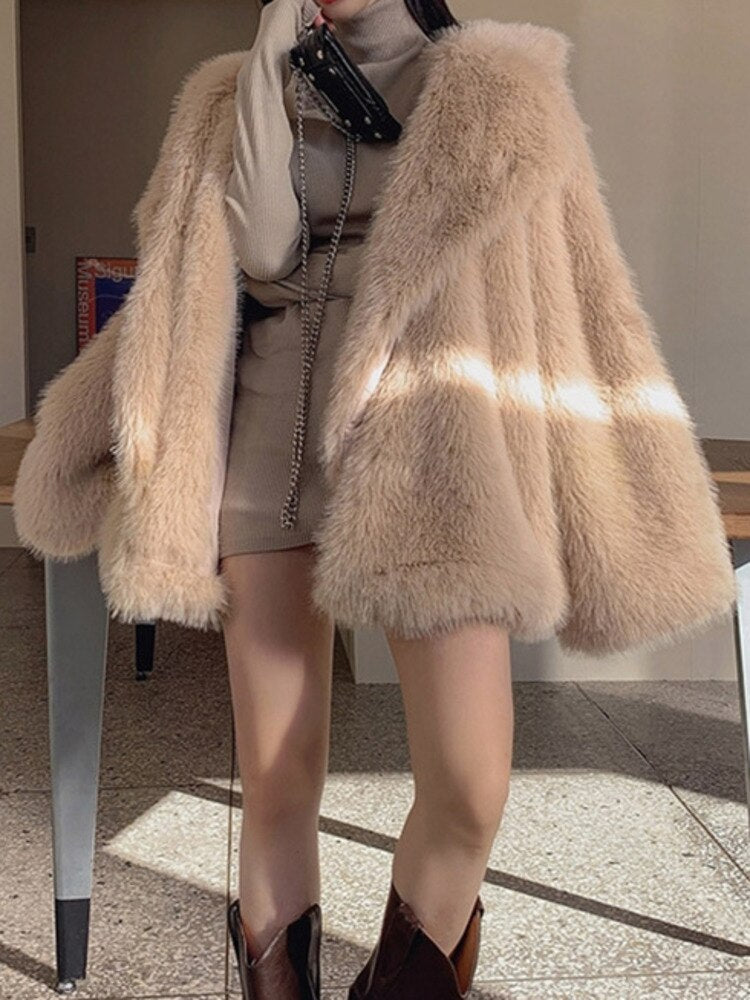 Featured image for 'Women's Faux Fur Coat Mid-Length Loose-Fit Winter Jacket with Lapel Collar'