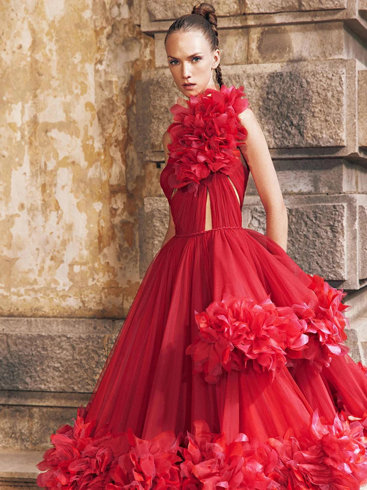 Featured image for 'Elegant One-Shoulder Party Dress Sleeveless Long Gown for Christmas & New Year Celebrations'