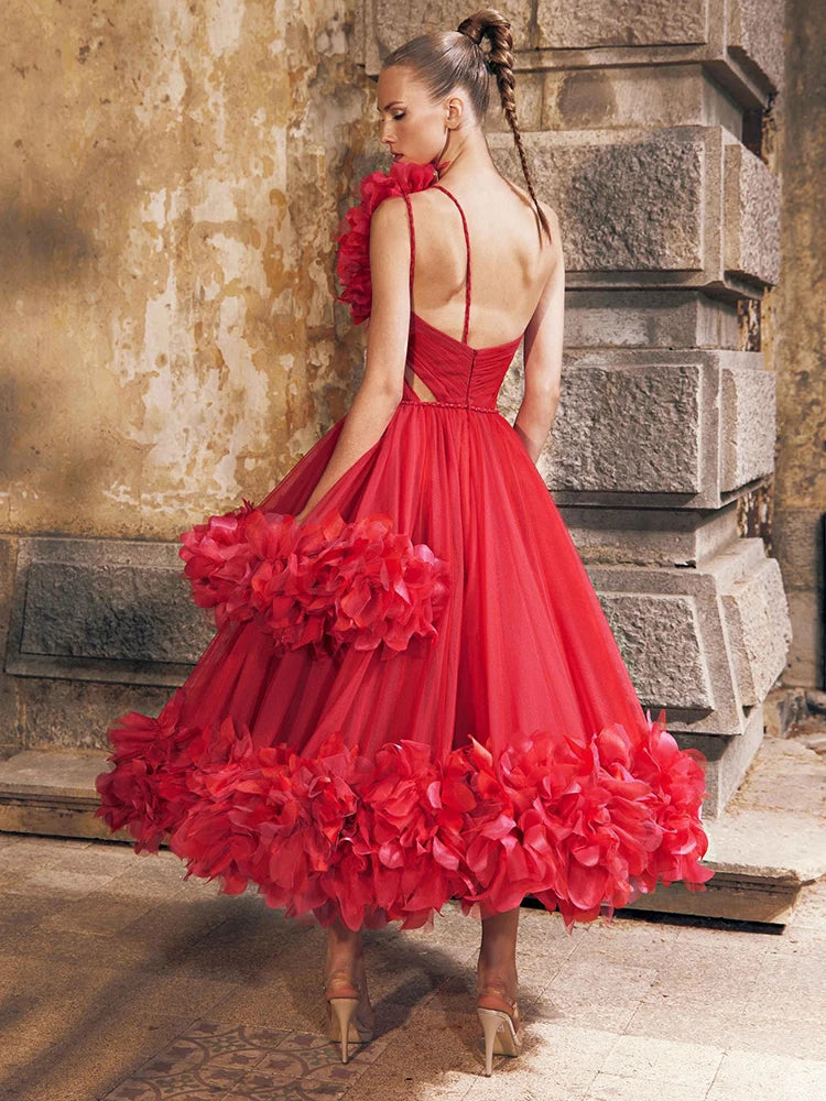 Featured image for 'Elegant One-Shoulder Party Dress Sleeveless Long Gown for Christmas & New Year Celebrations'